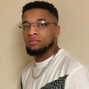 Meet your Posher, Devin